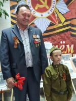 (На фото воин-интернационалист Горяченков В.А. с воспитанником старшей группы Лихотиным Димой)